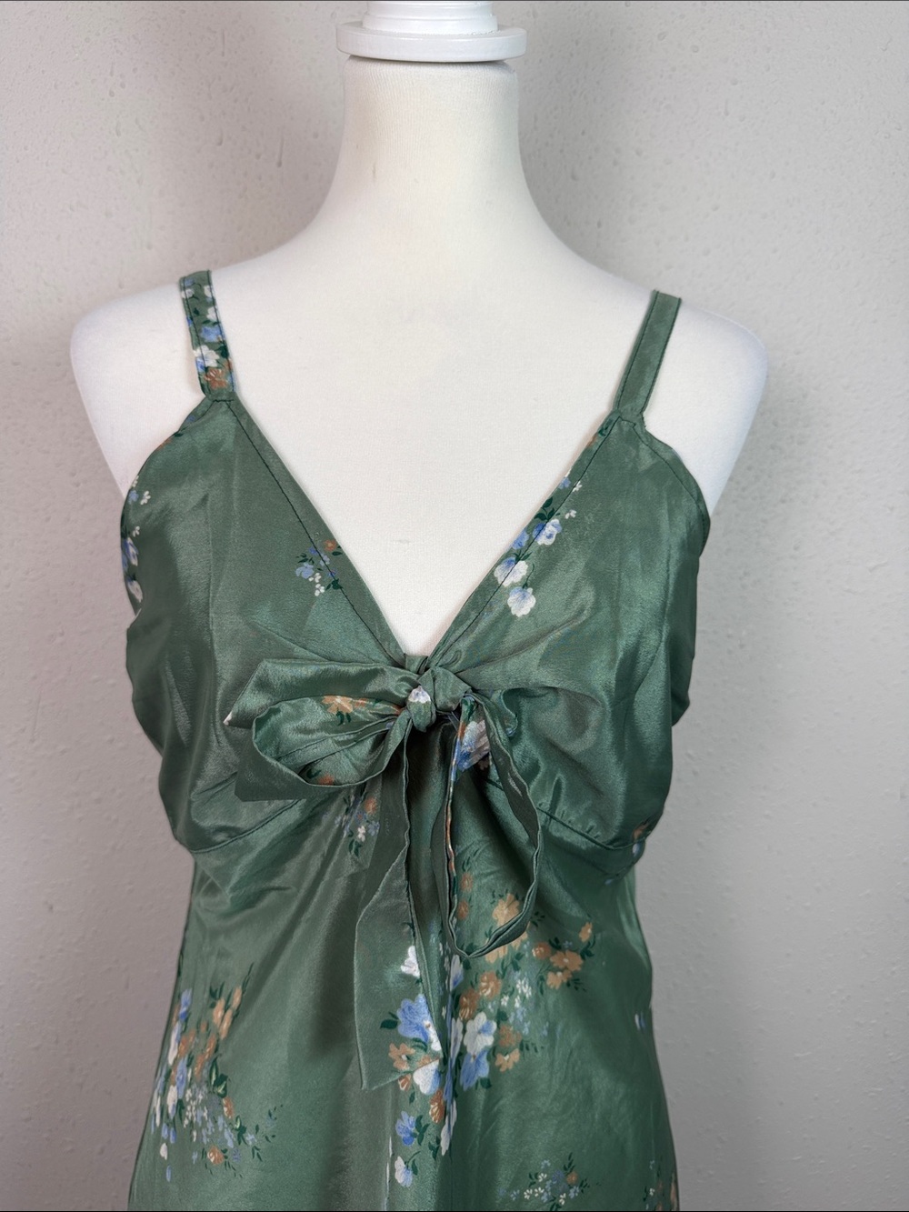 Vintage Horsefeathers Green Satin Floral Camisole Size XL Tie Front Lingerie - Picture 3 of 11